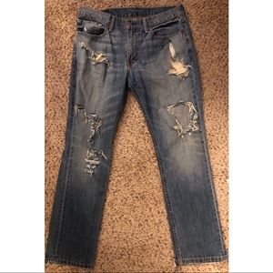 Levi Distressed Jeans